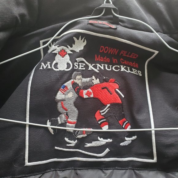 Mooseknuckle womens parka with fur trim - Picture 6 of 7